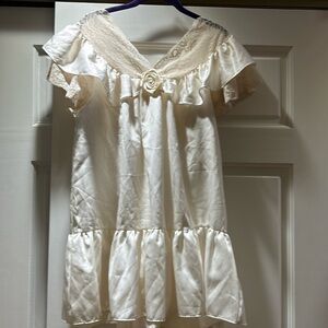 Vintage Lily of France nightgown size medium